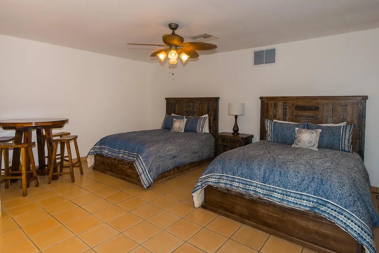 Steps From Downtown & Marina, 6 Bedroom Villa Victoria Cabo San Lucas
